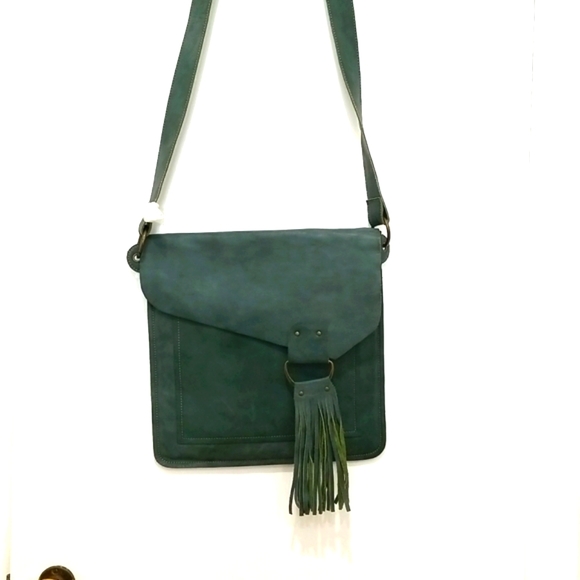Leather green boho crossbody fringed flap purse NWOT - Picture 4 of 9